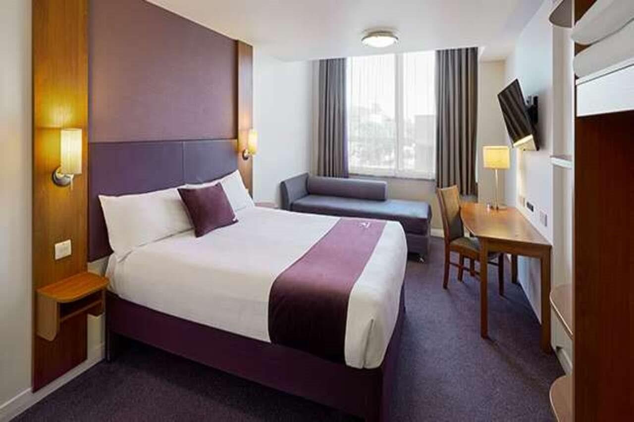 Premier Inn London Blackfriars - Fleet Street Екстериор снимка